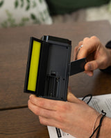 4500 mAh kampiradio, AAA-akut, kampilataus, aurinkokennot ja powerbank.