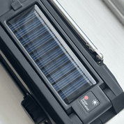Vevradio 4000 mAh - Multifunktionel med solcelle og powerbank