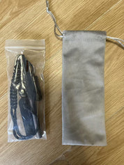 Eldstartarkit – Tändstål med Paracord, Visselpipa & Tändmaterial