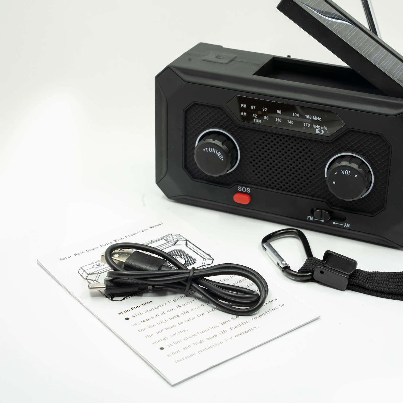Vevradio 4000 mAh - Monikäyttöinen aurinkokennolla ja virtapankilla varustettu monitoimilaite.
