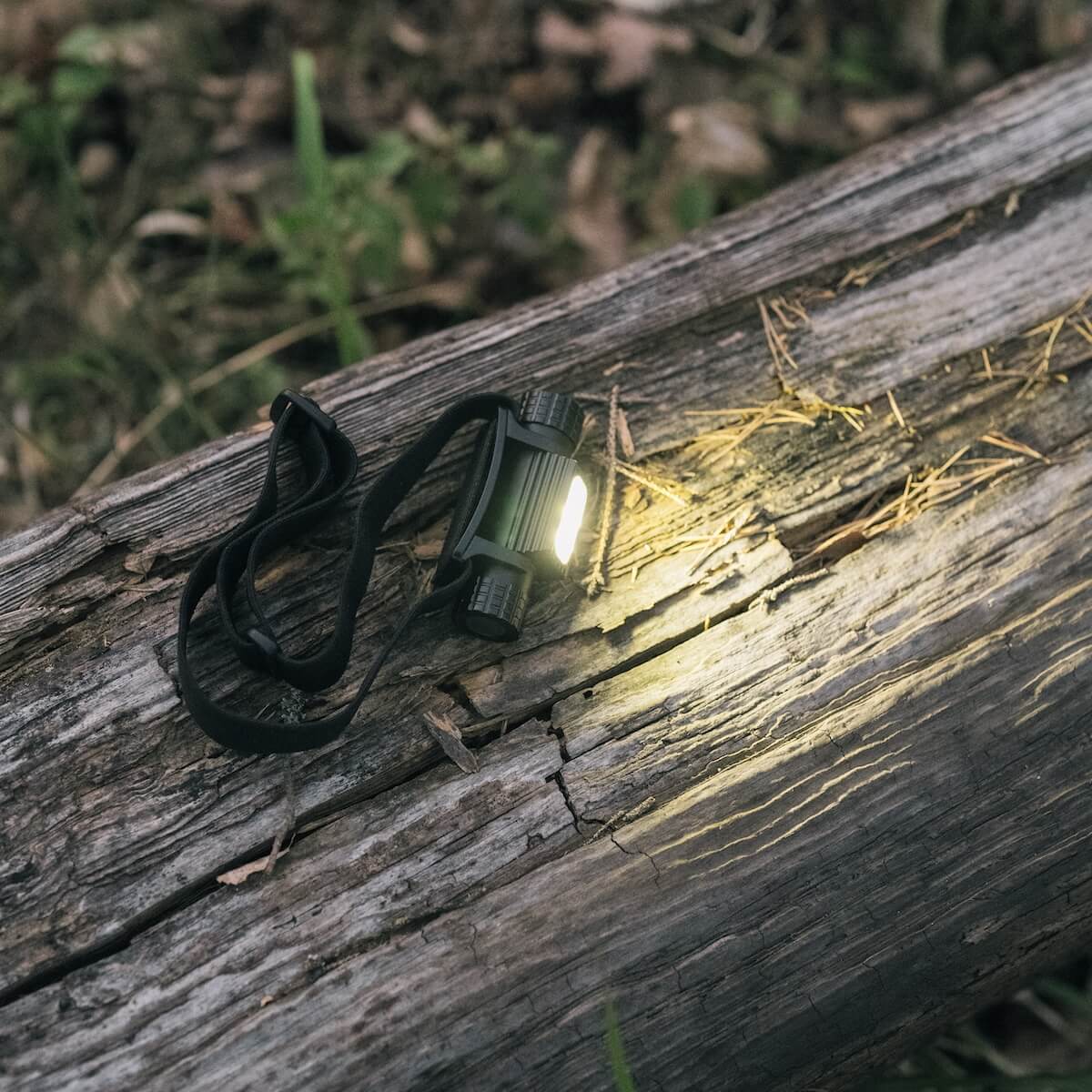 LED-otsalamppu, jossa on 2000 mAH ladattava akku